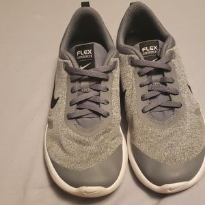 Nike Flex Experience 8 Big Boy Tennis Shoes